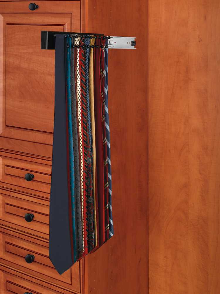 REV A SHELF : REV-A-SHELF
